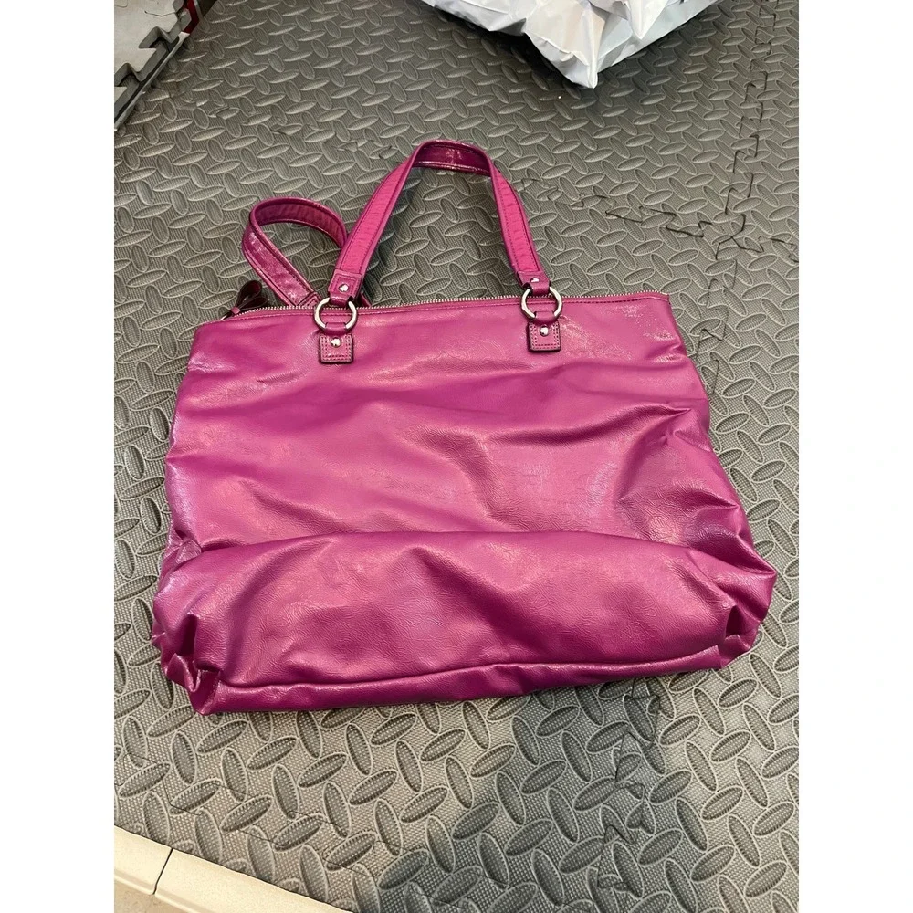 Coach preowned has